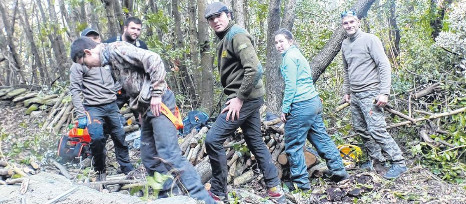 Les jeunes traversent la Corse pour redonner vie au sentier di e Torre