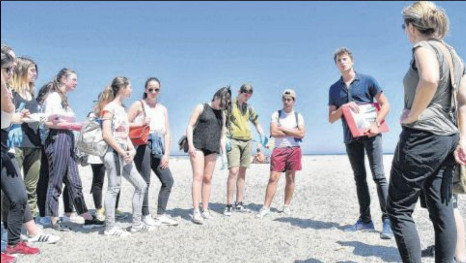 A l"Arinella, "un nettoyage citoyen" pour une plage propre