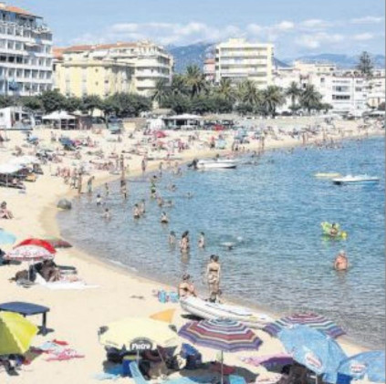 Des Pavillons Bleus pour Ajaccio, Solenzara et Saint-Florent