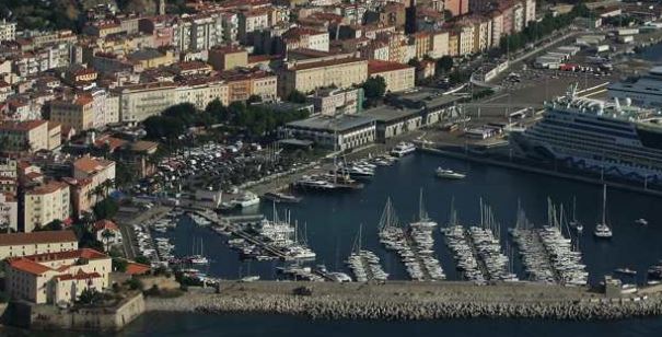 Plaisance : Le Port Tino Rossi d’Ajaccio met au point un projet pilote d’amarrage écologique pour les yachts 