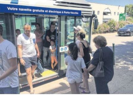 ça démarre fort pour A Citadina, la navette électrique gratuite