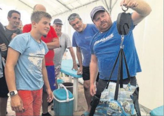 Le concours de pêche à la palangrotte fait le poids
