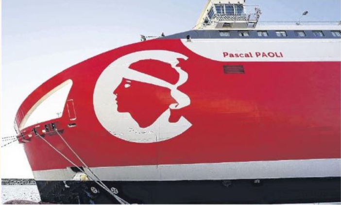 Corsica Linea équipe trois navires pour le branchement électrique à quai 