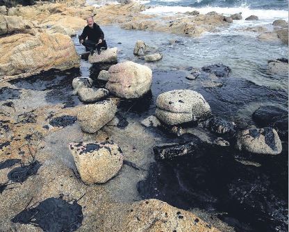 Hydrocarbures, la dépollution des plages varoises va débuter