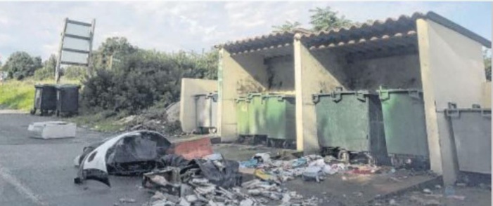 Toujours le même dépotoir sur la route de l'étang d'Urbinu