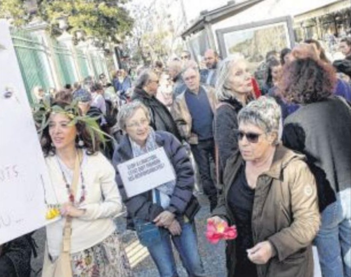 Les manifestants en "action" pour le climat à Ajaccio