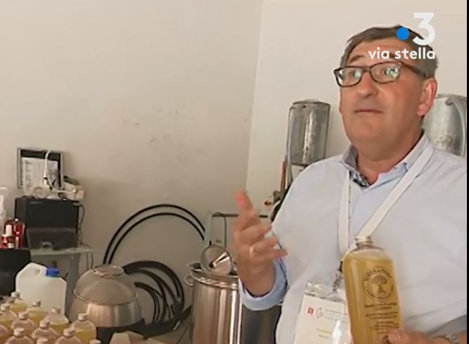 Dernière idée en date : transformer des huiles alimentaires usagées en savon