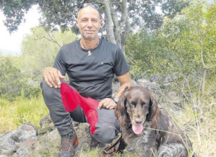Un chien de sang pour retrouver les sangliers blessés à la chasse