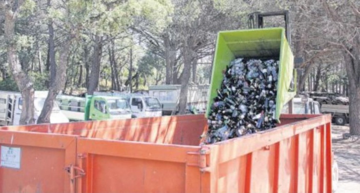 Defi collecte 700 tonnes de verre dans le Sud Corse