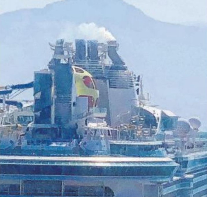 Une tribune pour dénoncer la pollution des "immeubles flottants"