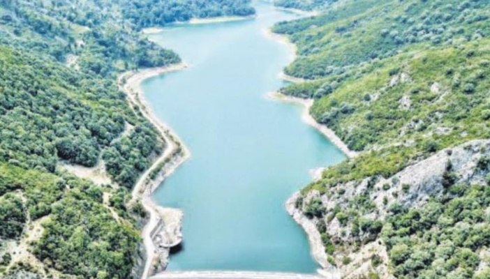Remarquable expo photo sur le barrage d'Alisgiani