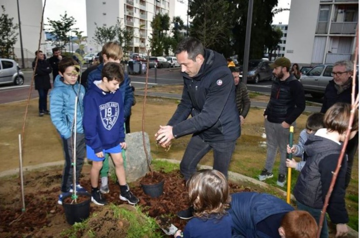 Des pommiers plantés dans le quartier des Salines à l'initiative de Pà Aiacciu