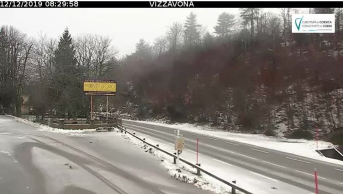 Il a neigé sur le réseau routier cette nuit : de nouvelles chutes de neige attendues aujourd'hui