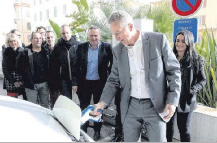 Des bornes de rechargement qui redistribuent du courant 