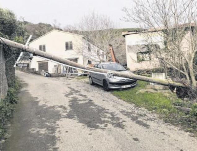 La tempête Fabien fait tomber les records de vent dans l'île