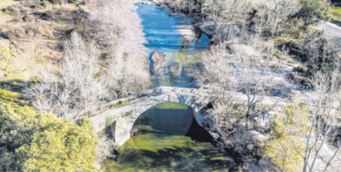 Le pont génois toujours debout