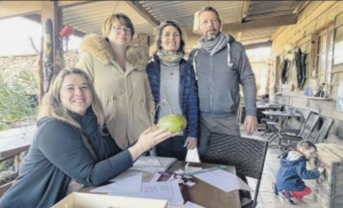 Un troc de graines à succès pour Fretu en transition 