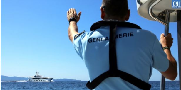 Covid-19 : kayakiste et navires de plaisance ramenés à quai à Ajaccio. Les interdictions c'est en mer aussi… 