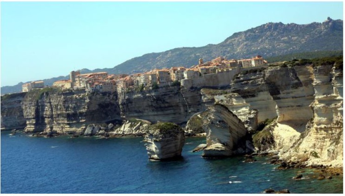 Corse : les plages pourraient rouvrir dès jeudi