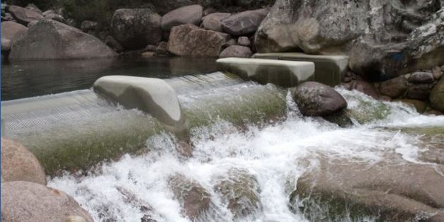 Sécheresse : "aucune mesure de restriction d'usage de l'eau n'est nécessaire pour l'instant"