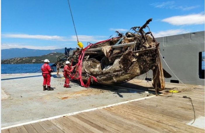 Le Préfet maritime de la Méditerranée coordonne le relevage d’épaves le long du littoral corse