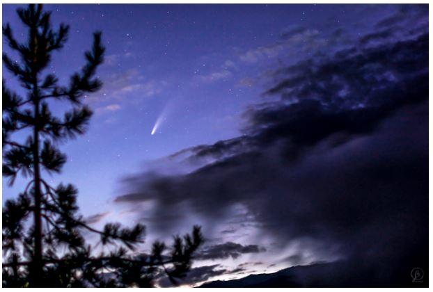 La comète Neowise photographiée au-dessus du Col de Bavella 