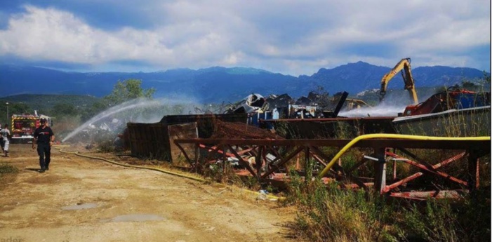 PORTO-VECCHIO  L'incendie de la casse maîtrisé
