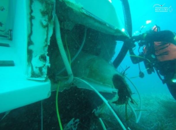 Remorqué vers le port de Porto-Vecchio, le Régis ne risque plus de s'échouer 