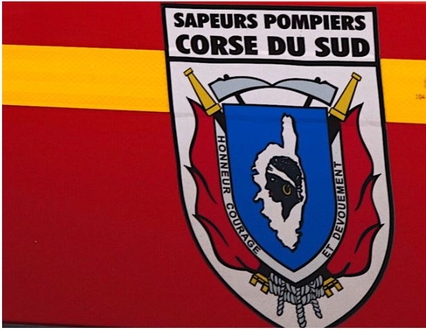 Peri : une voiture en feu provoque un incendie de maquis 