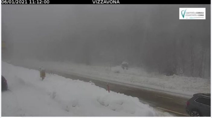 Attention aux chutes de neige à basse altitude en Corse : perturbations sur le réseau routier
