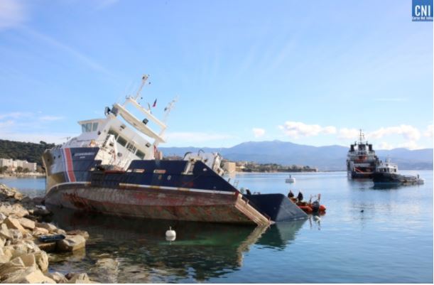 Bateau des phares et balises échoué à Ajaccio : vers un remorquage dimanche ou lundi