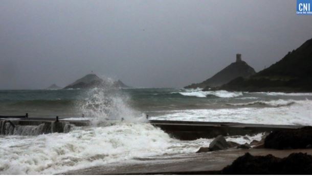 La tempête Hortense arrive en Corse : l'île placée en vigilance orange pour vent violent, orages et vagues de submersions