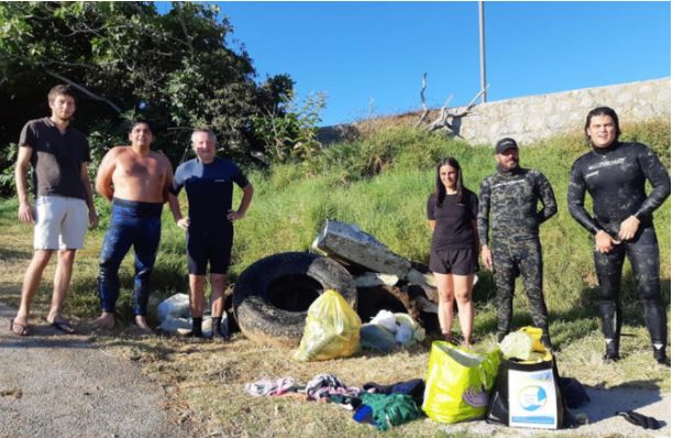 A Ajaccio les bénévoles de la Corsica Clean Nature se mobilisent pour nettoyer la plage du Lazaret