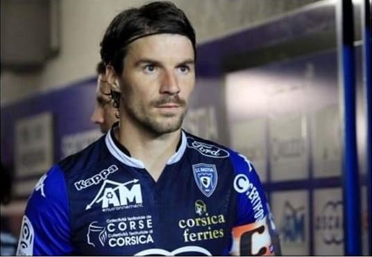  Yannick Cahuzac assène un carton rouge aux incendies 