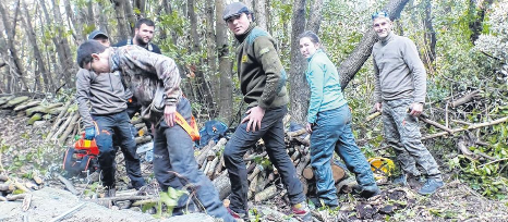 Les jeunes traversent la Corse pour redonner vie au sentier di e Torre
