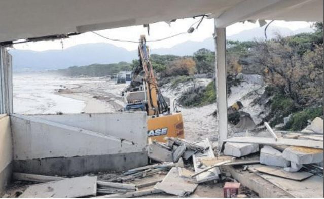 Un établissement démoli à Calvi en application du décret plage