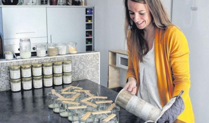 Cire végétale et parfums grassois pour créer des bougies originales