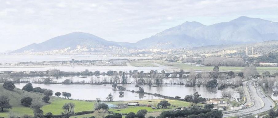 Aéroport d'Ajaccio fermé et transports perturbés