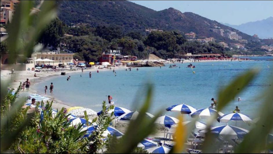 AJACCIO  Baignade interdite de l'Ariadne à Marinella