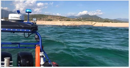 VIDEO - Plage de Cap Laurosu : plusieurs personnes emportées par le courant à cause d'un jeu dangereux 