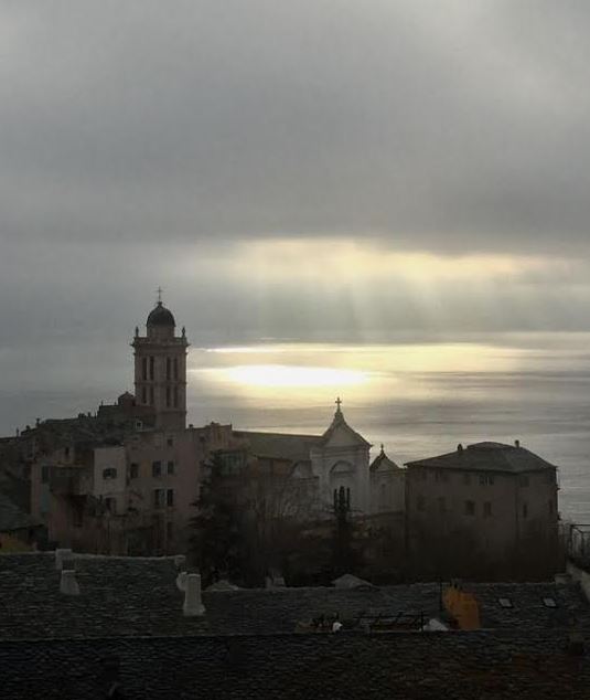 Pollution atmosphérique en Corse : le seuil d'alerte maintenu