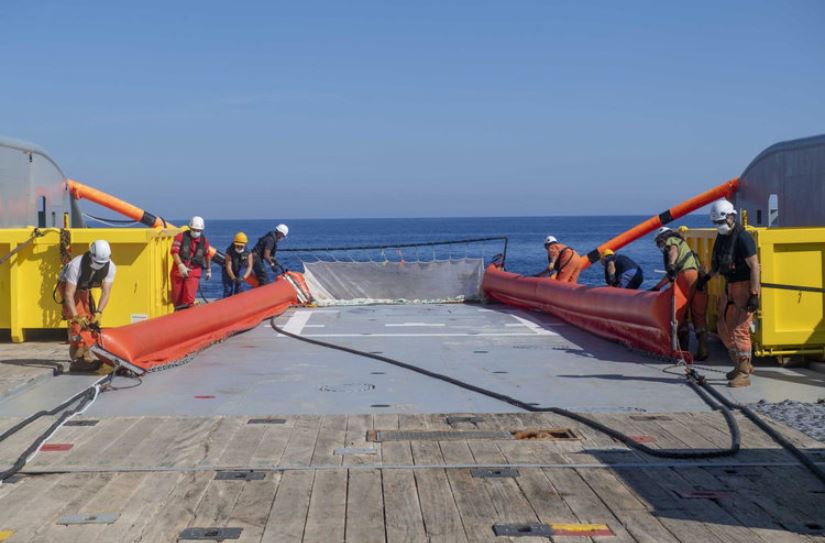 Pollution en mer à l’Est de la Corse : poursuite des opérations antipollution