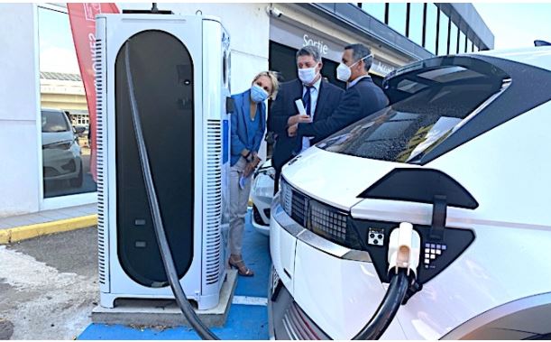 Corse : E-Motum installe 166 stations de charge pour voitures électriques
