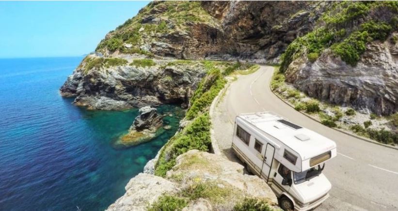 Cap Corse : Comment gérer la question des camping-cars et de leur stationnement sauvage ?