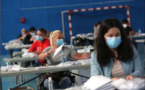 Des petites mains solidaires pour préparer les masques