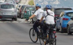 La police nationale sillonne la ville à vélo électrique