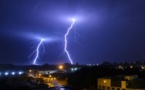 DES DÉGATS, DES RECORDS  Orage, vent et électricité dans l'air