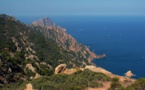 Les falaises de granit rouge de Capu Rossu