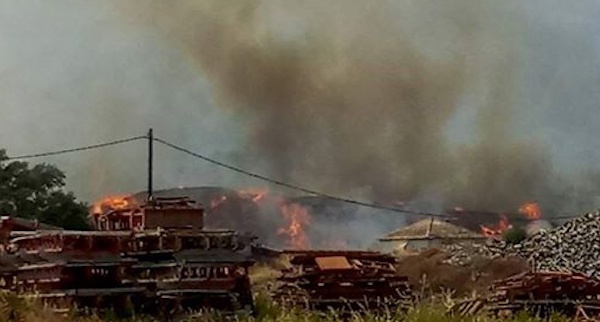 Feu de la Zi de Tragone : Le ton monte. L'Office de l'Environnement montre du doigt. AME conteste…