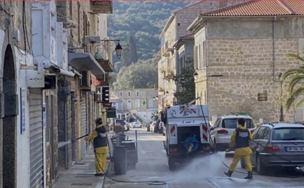 Coronavirus : la commune désinfecte ses rues